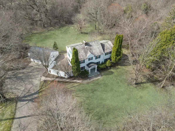 705 Old Long Lake Rd, Wayzata, MN 55391