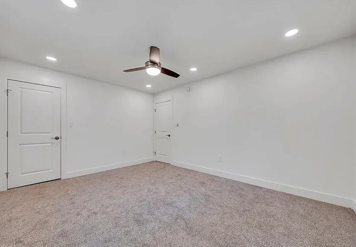 Persimmon Hill Dr, Roseland — Photo 3