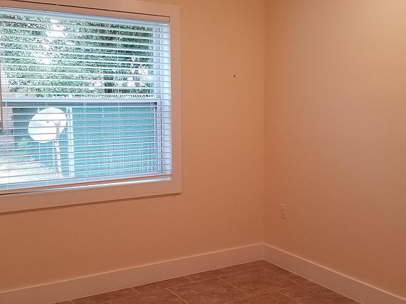 3rd image of 1339 Anderson St