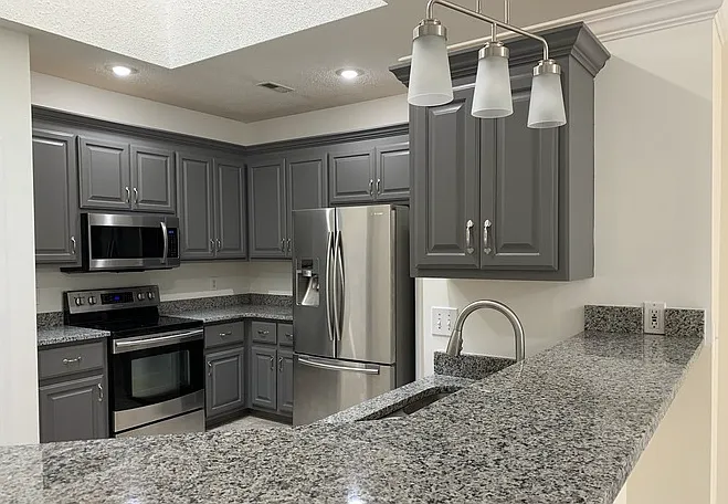 3 bed, 2100 sqft, $2,195 — Photo 1