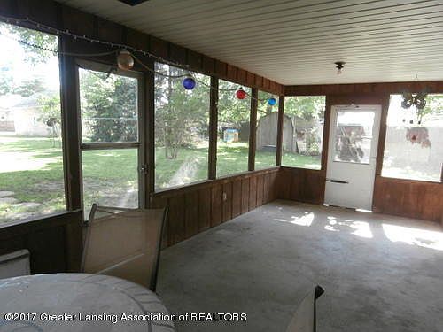 3rd image of 211 W Pine St