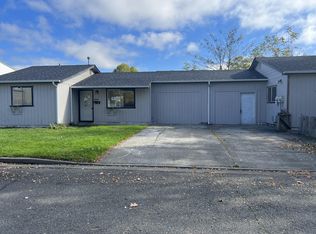 709-711 SE 12th St, Grants Pass, OR 97526