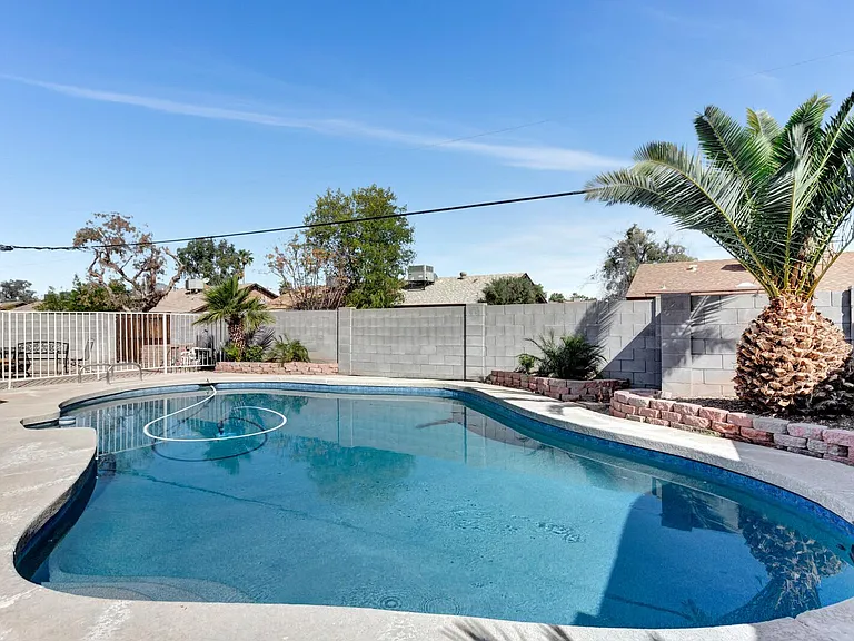 1524 E Broadmor Dr — Photo 21