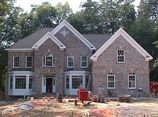 8509 Raleigh Ave, Annandale, VA 22003