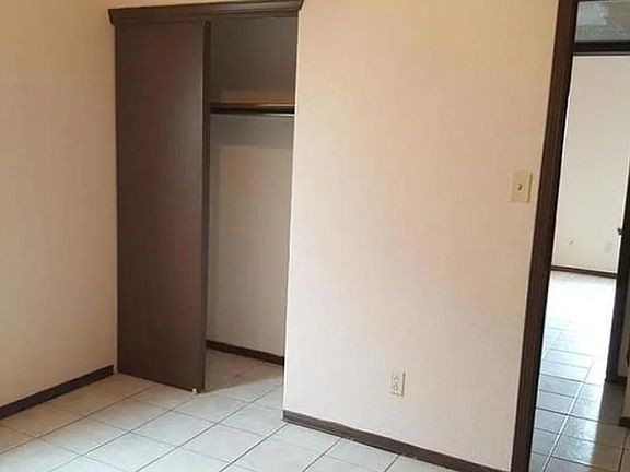 4th image of 1392 Trudy Elaine Dr #B