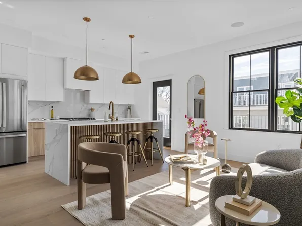 437 Frankfort St #2, Boston, MA 02128