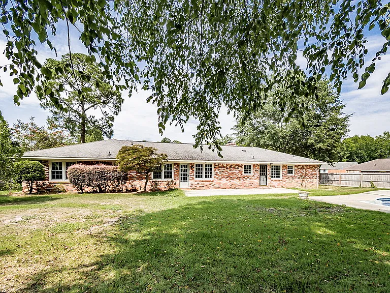 2704 Powhatan Dr — Photo 16