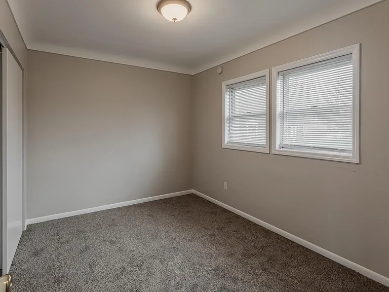 27 Gladwin Ave #27 — Photo 12