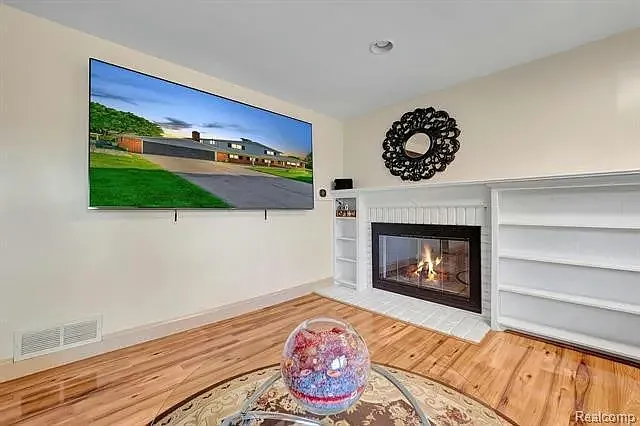 4753 Quarton Rd — Photo 26
