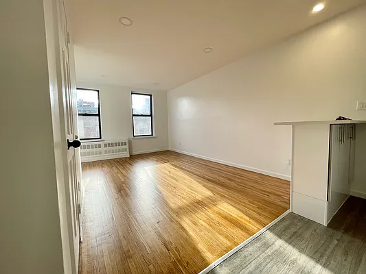 Rented by Highline Residential | media 18