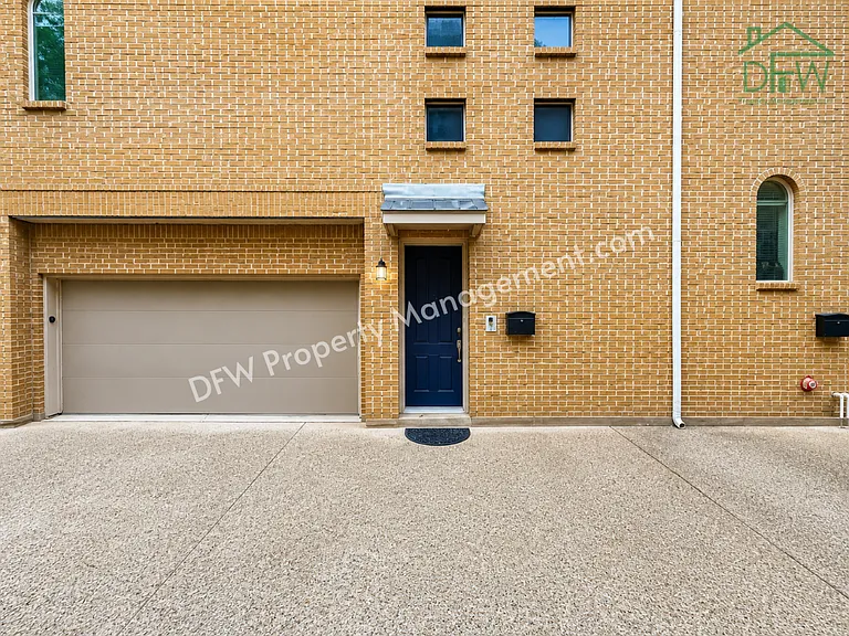 4317 Cedar Springs Rd #E — Photo 13