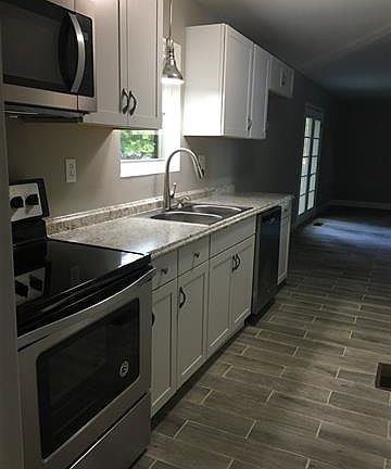 5th image of 2830 Orchid Dr NW