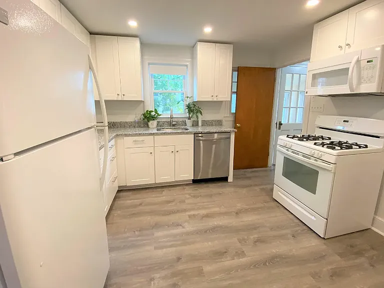 13 Grove St #2 — Photo 1
