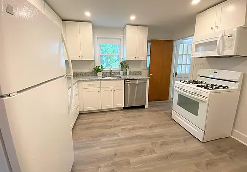 13 Grove St Photo 1