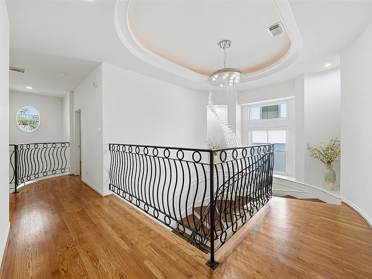 4923 Palmetto St — Photo 37