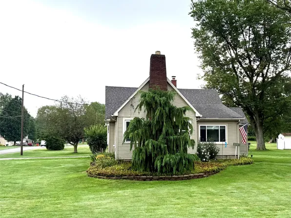 2605 Saltsman Rd, Erie, PA 16510