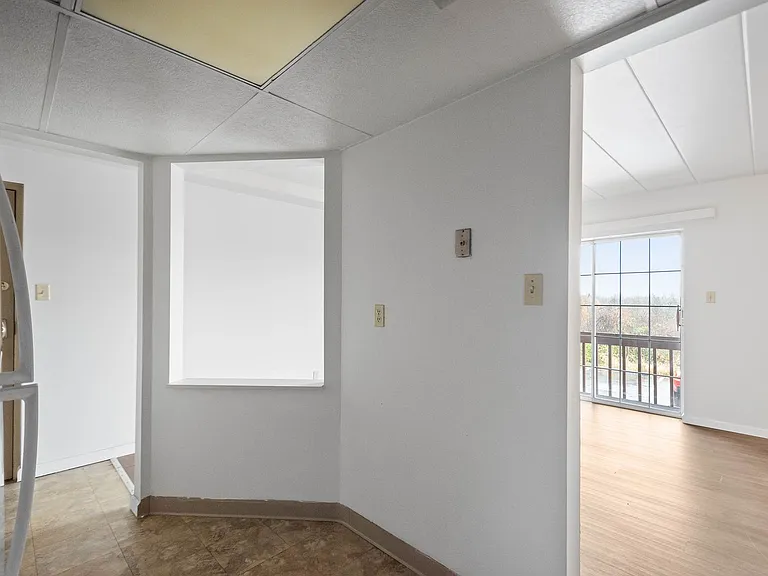 2860 Washington Blvd — Photo 17