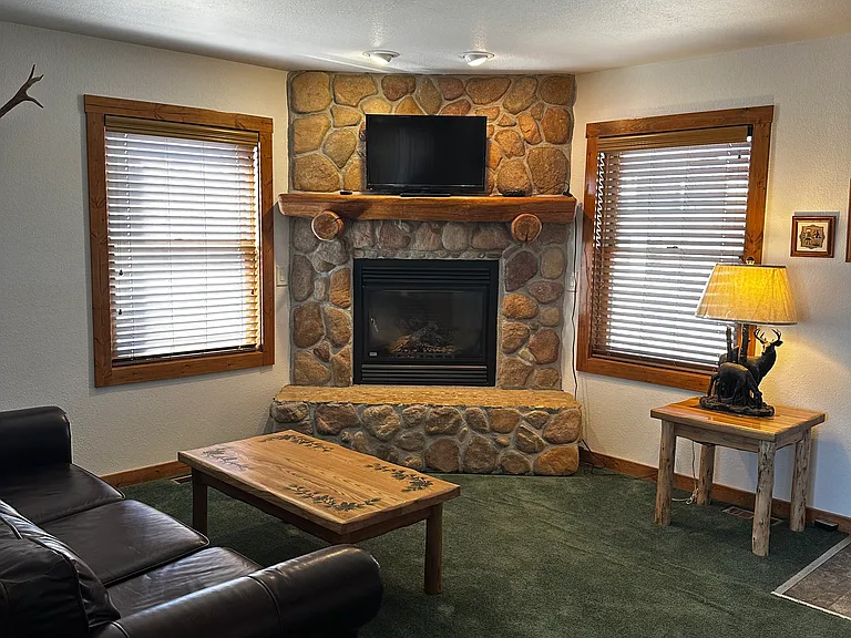 430 Fuller Dr — Photo 9