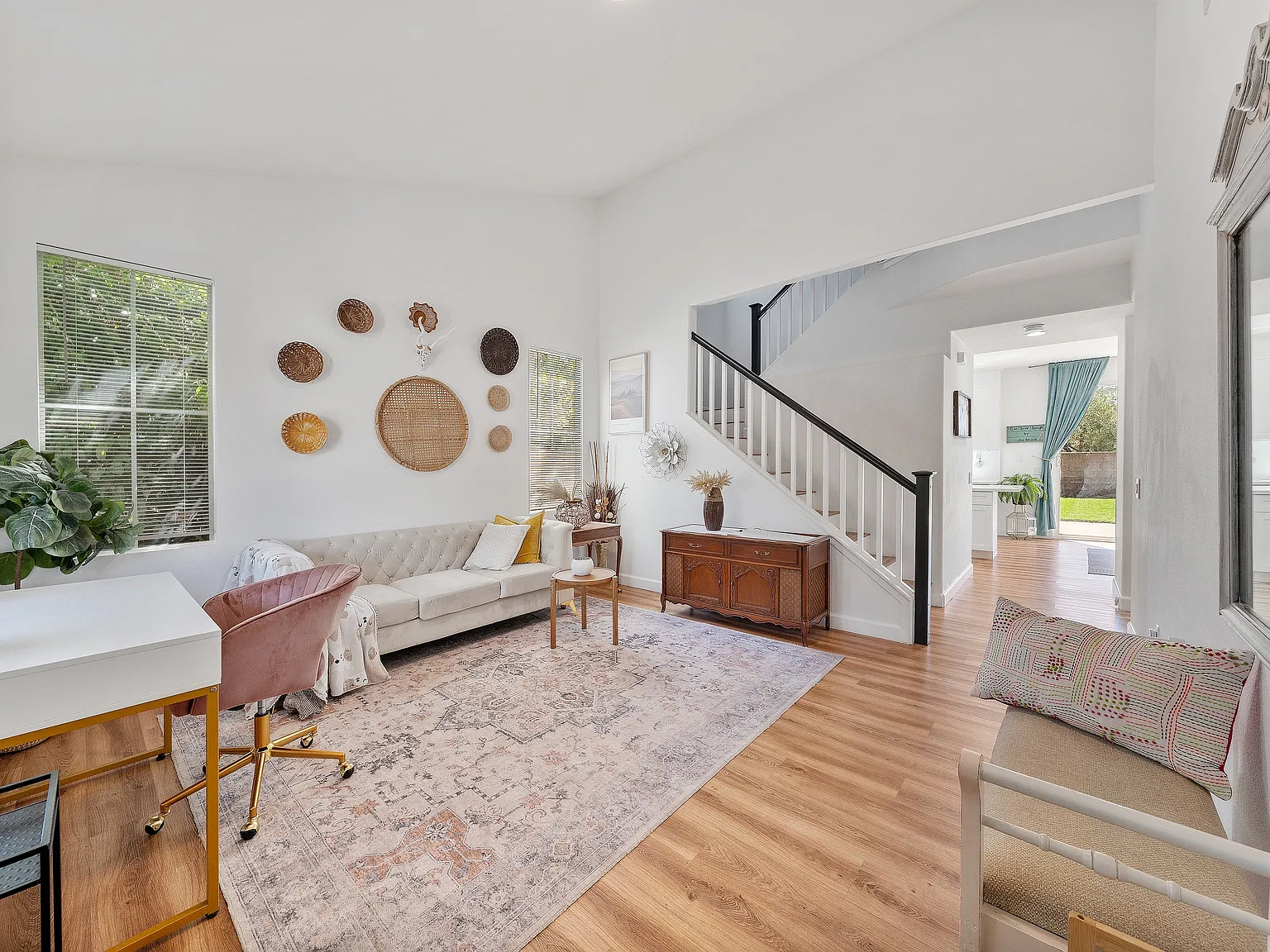 4 bed, 2.5 bath, 1883 sqft, $6,900 — Photo 4