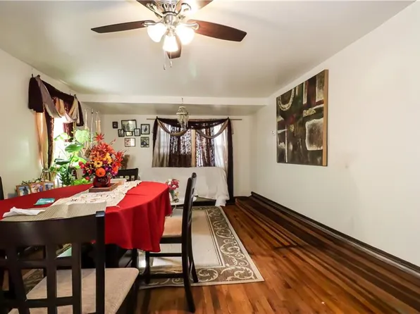 923 East 85th Street image 10 of 21