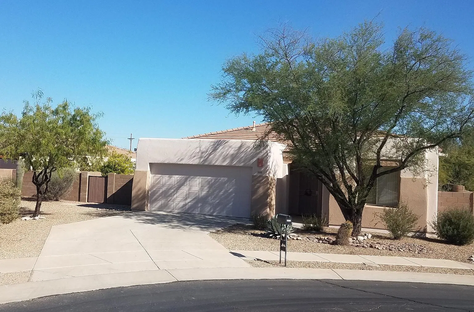 3 bed, 1805 sqft, $2,200 — Photo 1