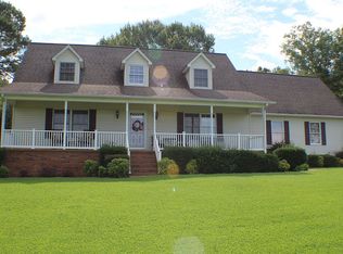 595 Mount Zion Church Rd, Huntingdon, TN 38344