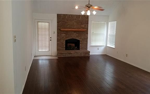 2nd image of 2409 Bennington Dr