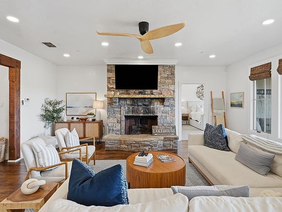 2nd image of 1653 Scenic Dr