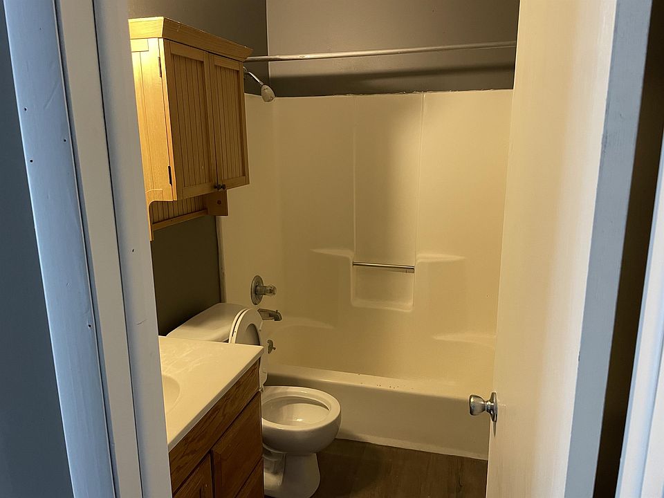 542 136th Ave 2 Apartments Holland, MI Zillow