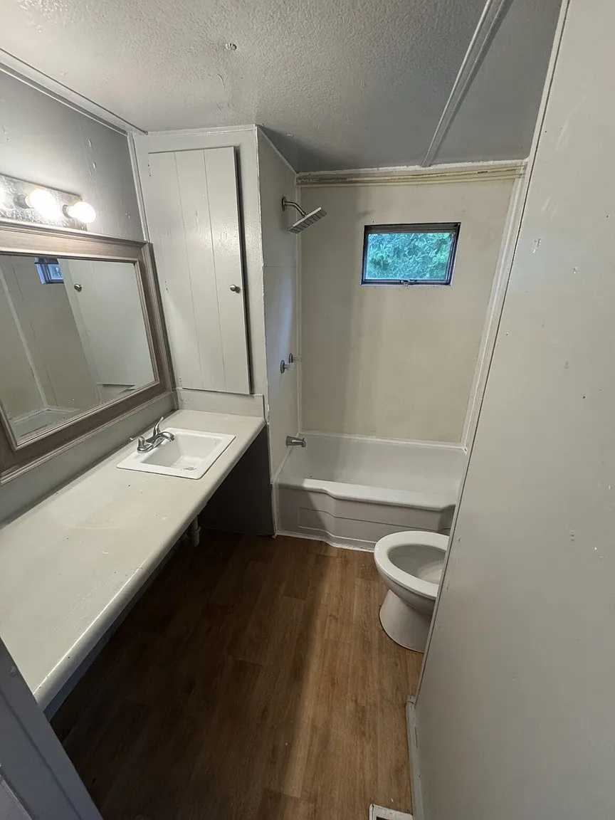 2 bed, 500 sqft, $899 — Photo 1
