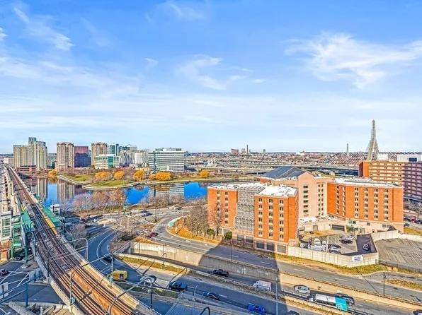 6 Whittier Pl APT 16D, Boston, MA 02114
