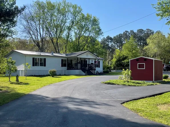 953 Cooper Rd, Big Sandy, TN 38221