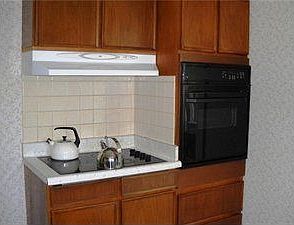 5th image of 162 Amity St