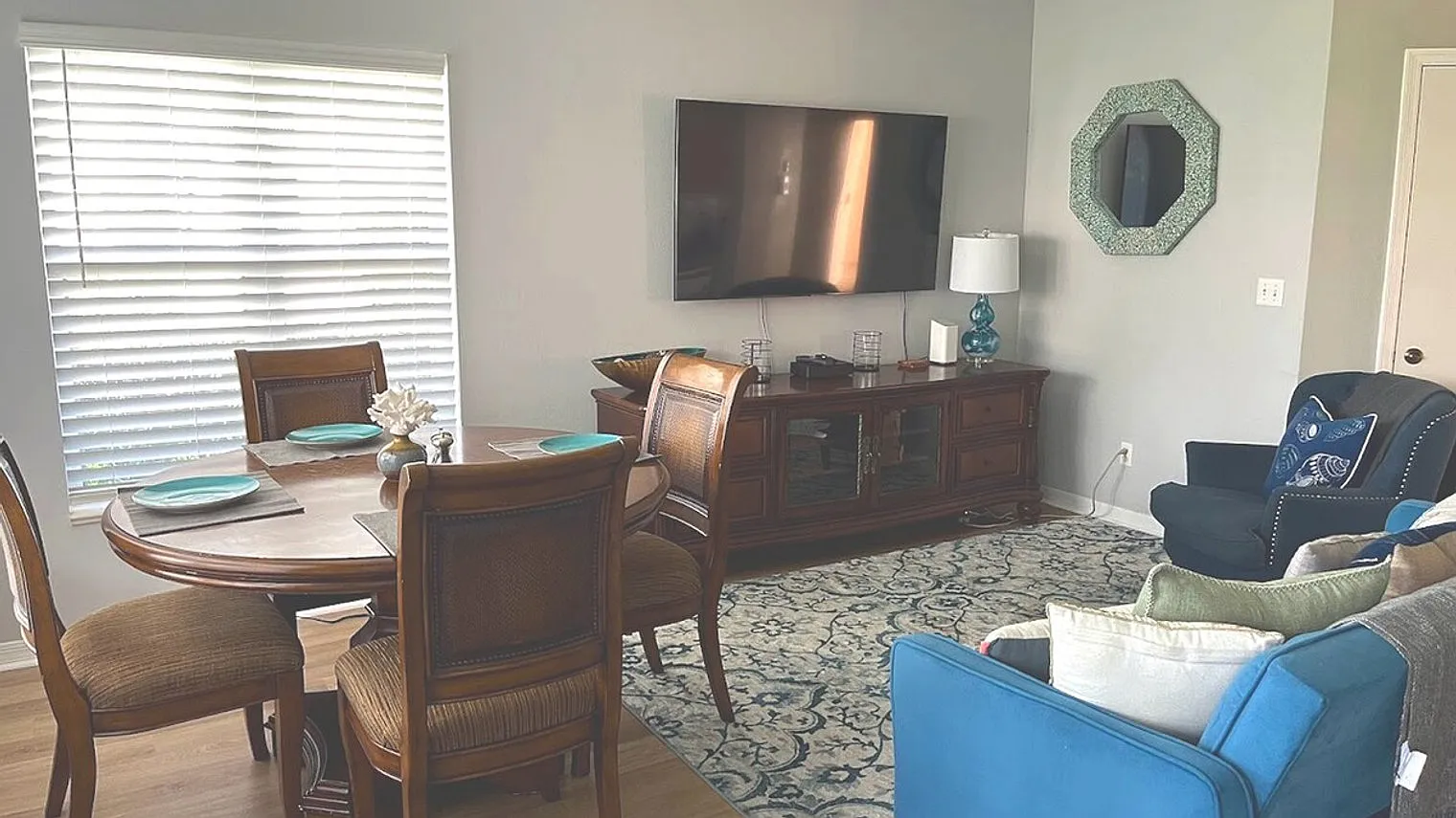 1 bed, 1.0 bath, $2,716 — Photo 2
