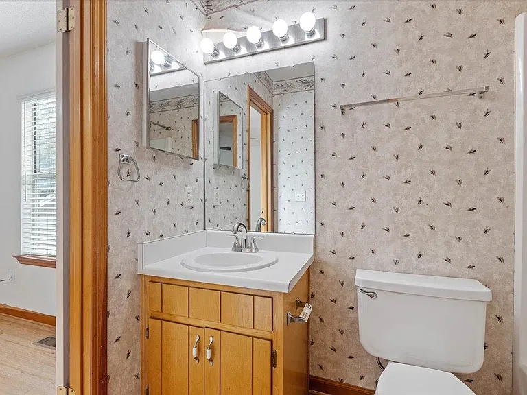 2510 Golden Park Ln — Photo 30