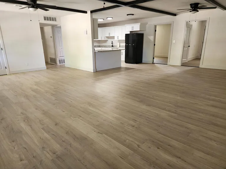3014 N Garden Ave — Photo 3