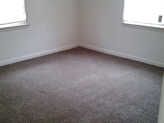 3rd image of 742 E Brookwood Dr