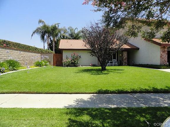 3rd image of 2715 S Palm Ave