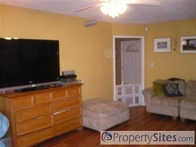 3rd image of 1340 Wyant Way