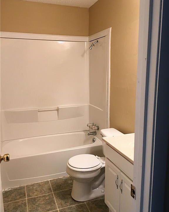 1st image of 1108 Tiger Blvd APT 129