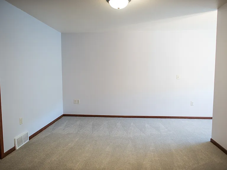 2940 Icecap Rd — Photo 18