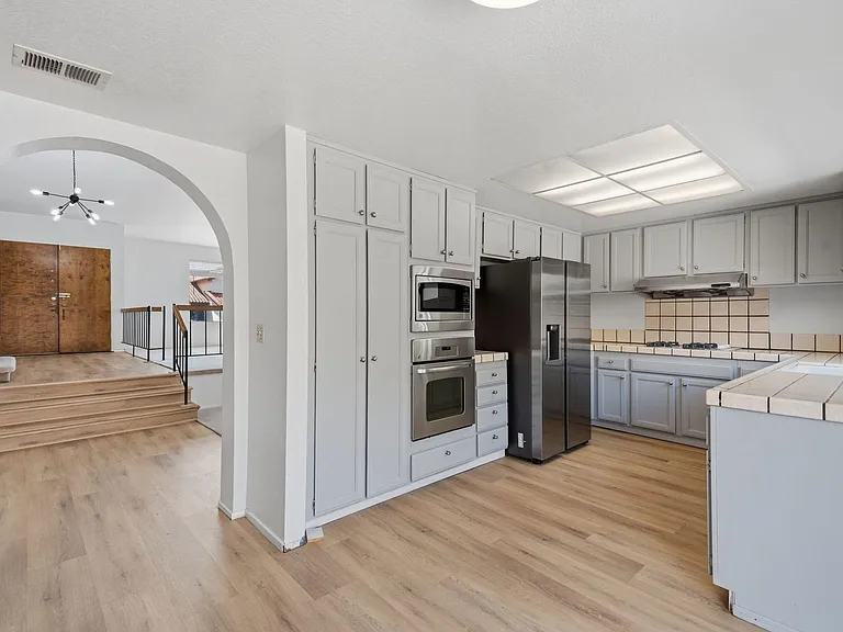 1387 Xavier Ave — Photo 8