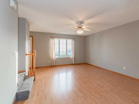 2nd image of 28 Fetzer Ct APT 8