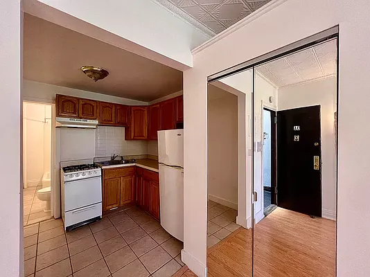 Rented by EMMES Realty Services, LLC | media 4