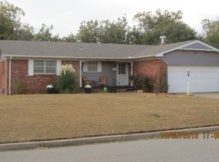 1928 S 21st St, Chickasha, OK 73018