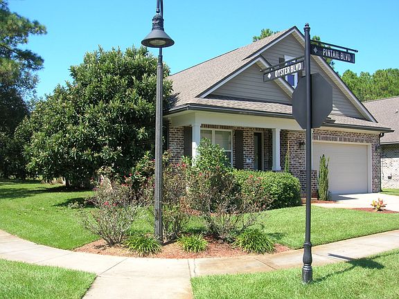 3rd image of 7 Pintail Blvd