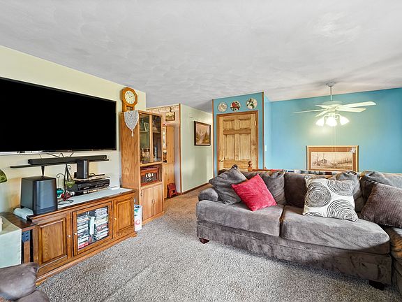 4th image of 4 Preston Dr