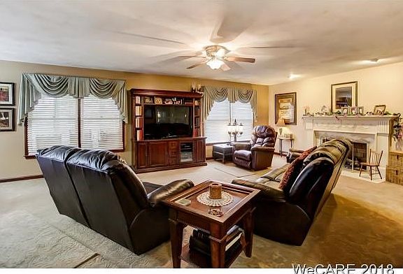 4th image of 2119 Larkspur Dr