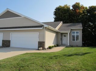 1244 S Village Cir, Kalamazoo, MI 49009