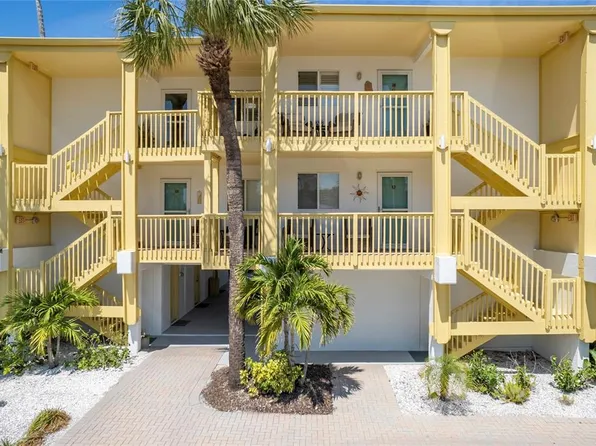 708 Gulf Blvd APT D, Indian Rocks Beach, FL 33785